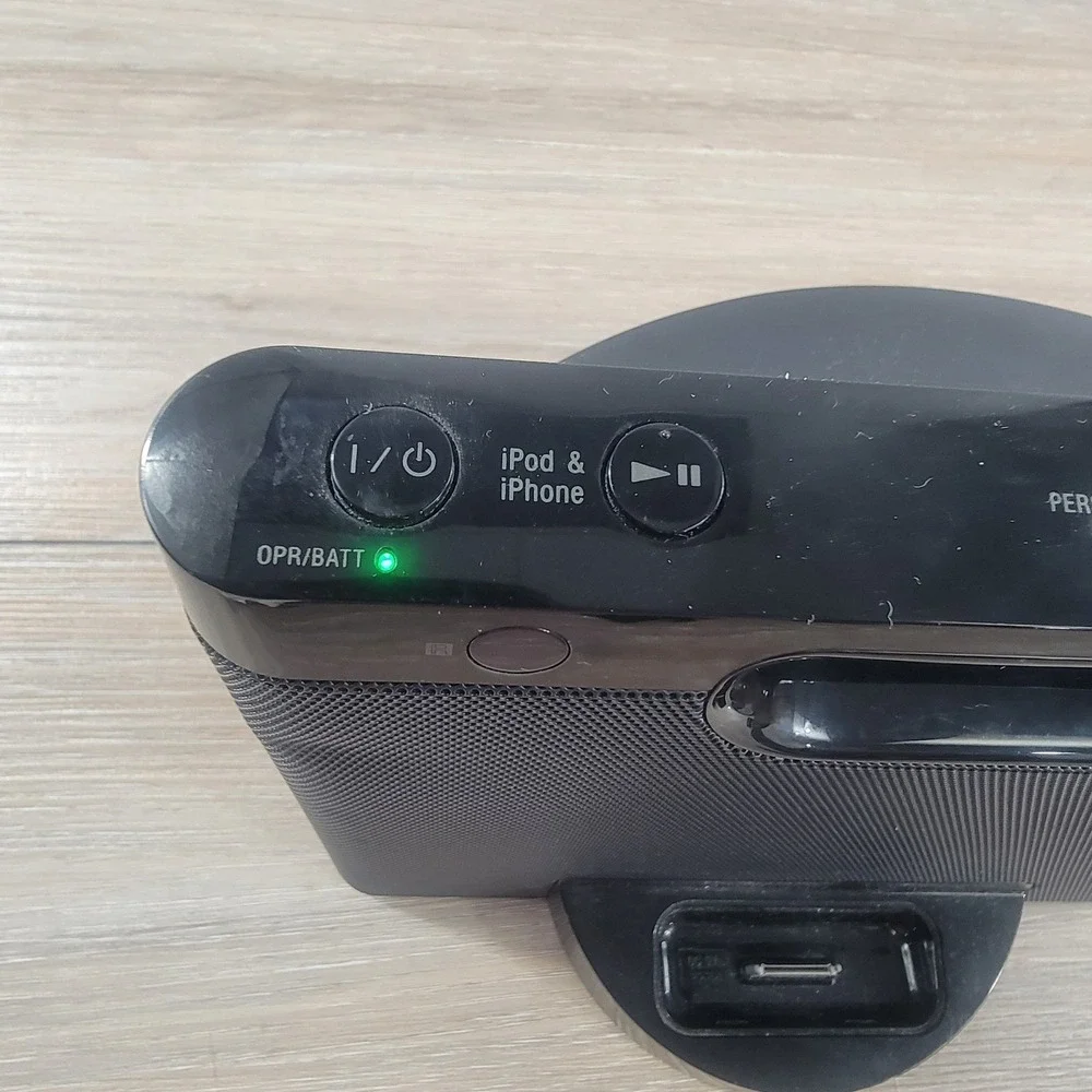 Sony RDP M5iP Personal Audio Docking System Blk iPod iPhone Tested No Power Cord